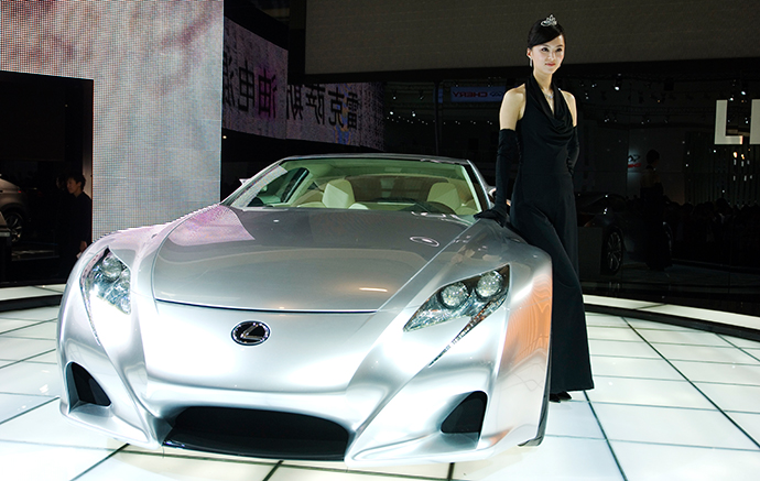 Carro de luxo inglês utilizará peças chinesas para reduzir custo