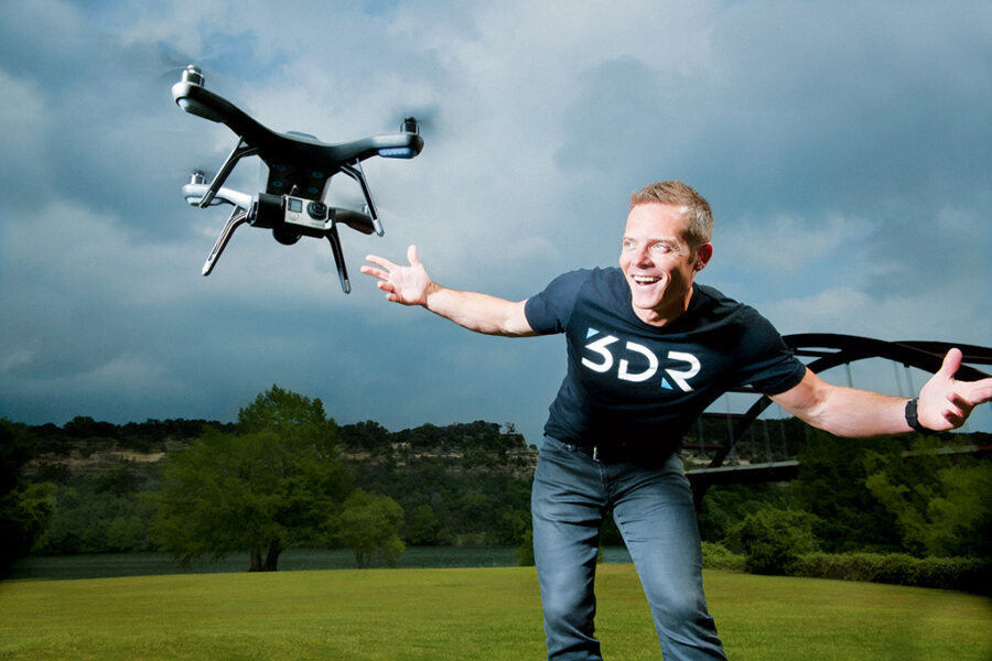 Colin Guinn, diretor de vendas da 3D Robotics, é o mais forte concorrente da empresa de Wang (David Hartung)