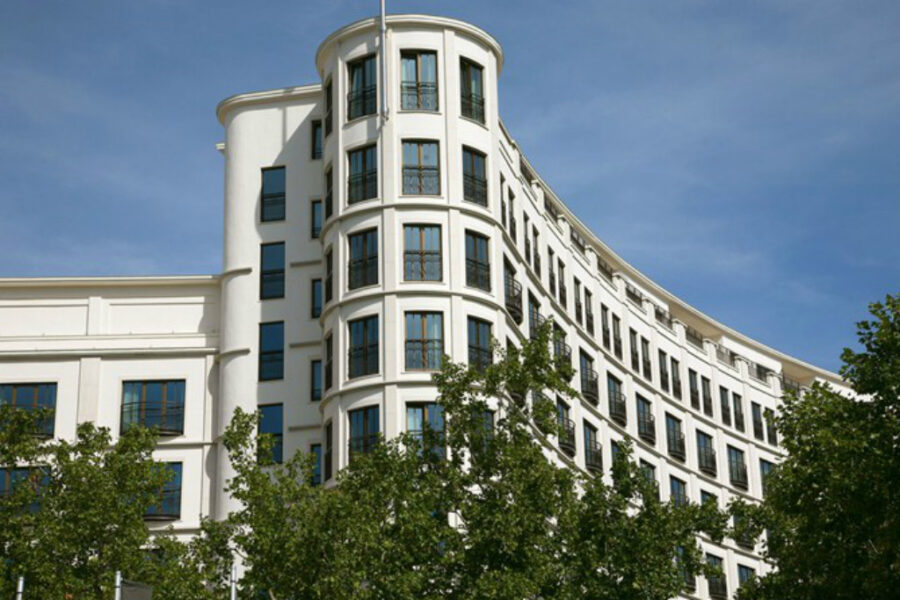 the-charles-hotel-munich-facade-4427