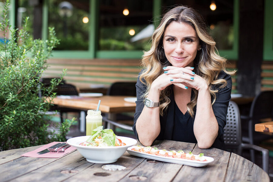 Giovanna Antonelli no Pomar Orgânico, seu restaurante na Barra da Tijuca (Daryan Dornelles