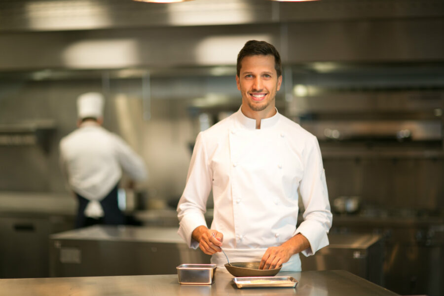 Franco Sampogna aprendeu as noções básicas para cozinhar em Villefranche-sur-Mer nos Alpes (Divulgação)