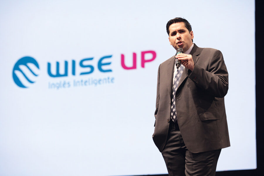 Flávio Augusto na Wise up, rede de escolas de idiomas que criou nos anos 1990 (Divulgação)