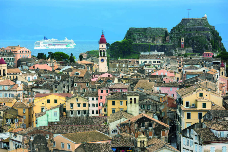 A ilha grega de Corfu onde o pai de Greg Flynn comprou uma vila, deu o insight para ele se tornar o rei das franquias nos EUA (Getty Images)