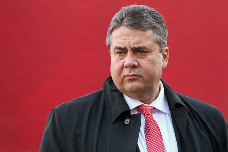 "Trump precisa simplesmente reconhecer que a economia dos EUA muitas vezes não é competitiva, enquanto a (economia) alemã é", disse Sigmar Gabriel (Getty Images)