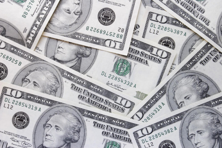 Estudo mostra como a situação econômica influencia na hora de tomar decisões financeiras
