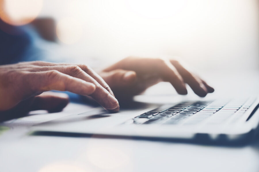 Recursos serão usados para ajudar o país a se transformar em um grande ator da tecnologia da internet (iStock)