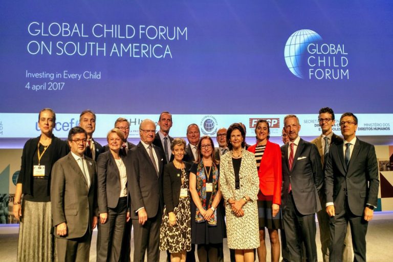 Palestrantes do Global Child Forum reunidos para foto. (Foto: Divulgação/Global Child)