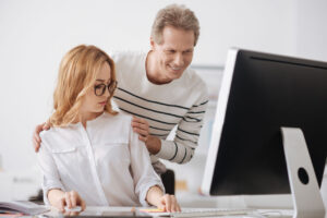 Como as empresas devem combater o assédio sexual - iStock