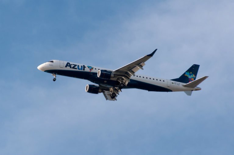 United Airlines eleva participação na Azul para 8% (iStock)