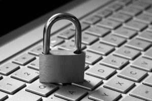 30+ exemplos práticos da aplicação de blockchain - iStock