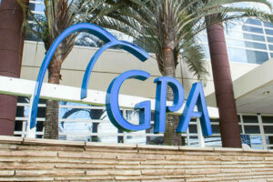 Papéis do GPA caem 18% no dia e acumulam perda de quase 32% no ano, pressionados pelo endividamento