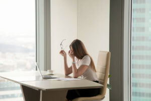 Como o trabalho emocional atinge as mulheres - iStock
