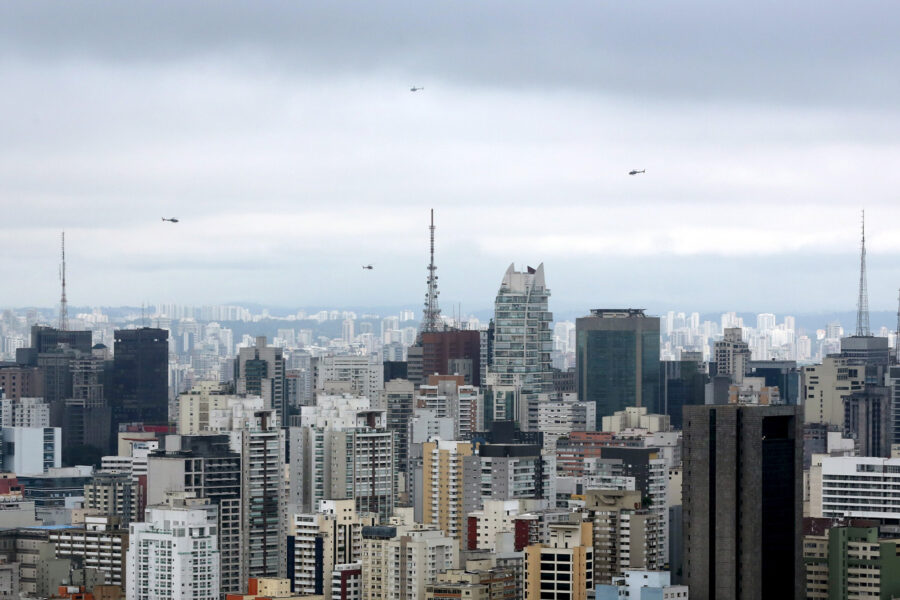 Paulo Whitaker/Reuters