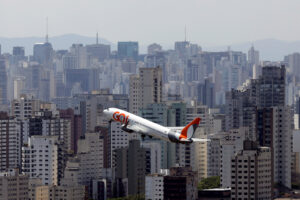 Paulo Whitaker/Reuters