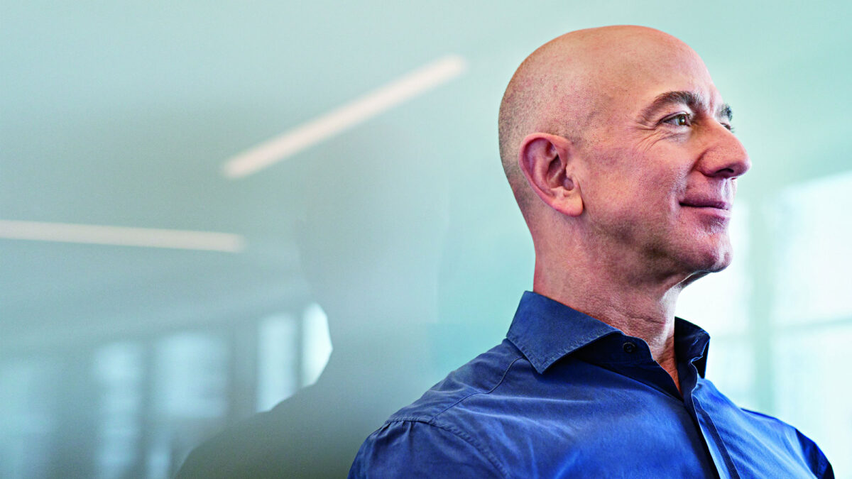 Jeff Bezos mira todos os setores após a criação da Amazon