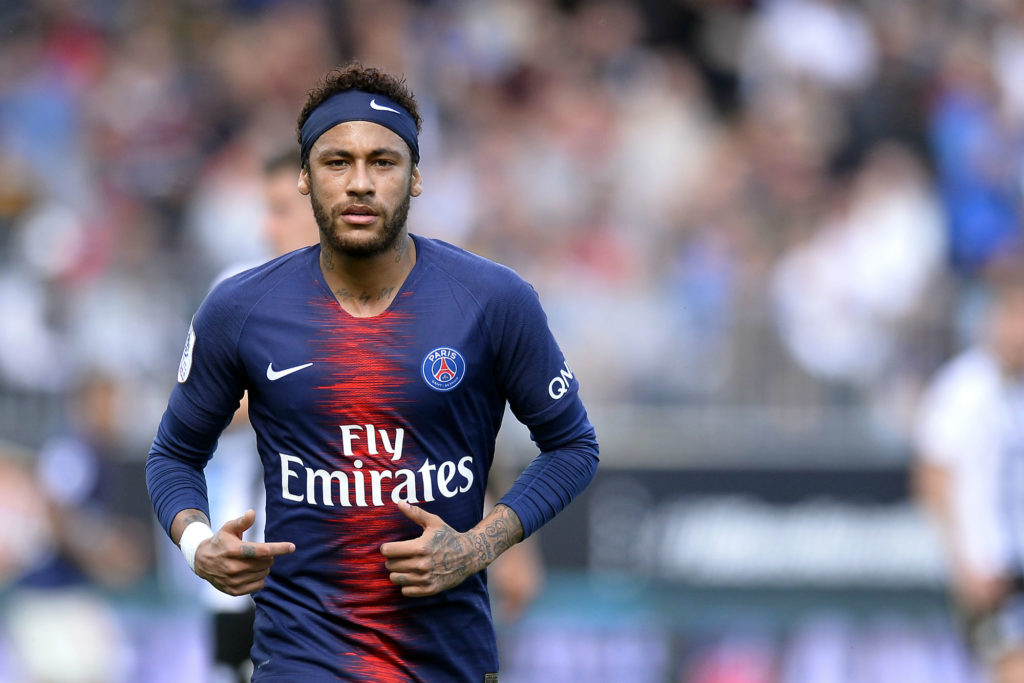 Neymar se torna o terceiro jogador mais bem pago do mundo; confira