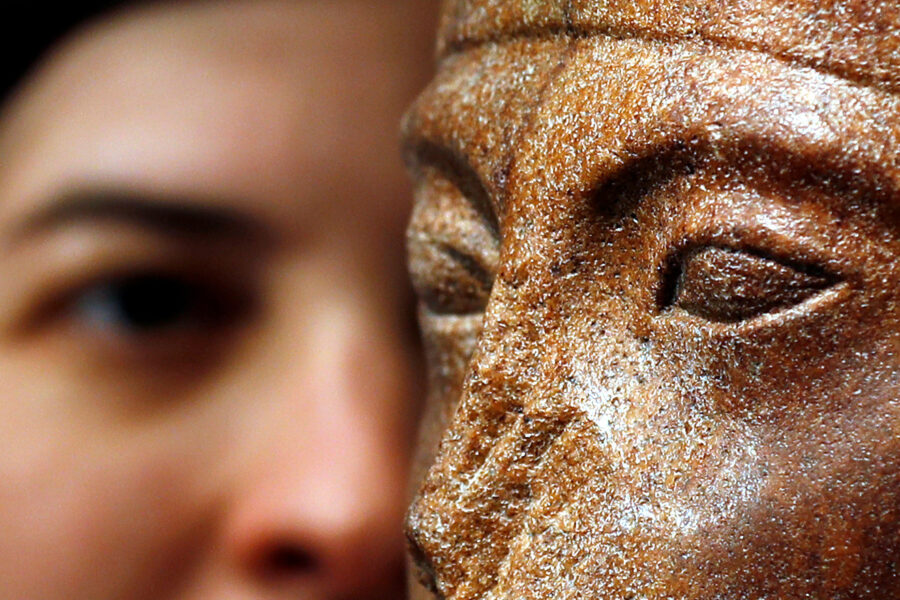 Peter Nicholls/Reuters