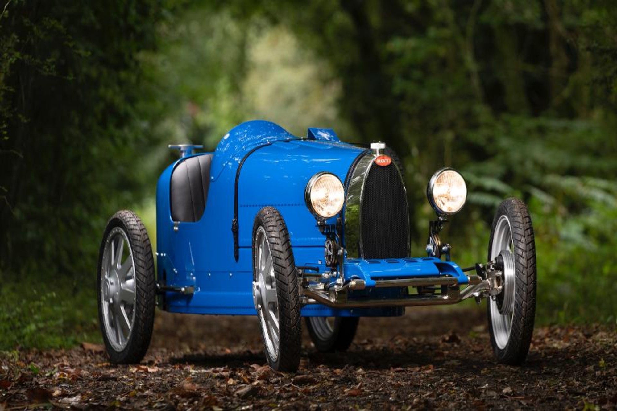 Carrinho infantil, réplica de carro de corrida número 1