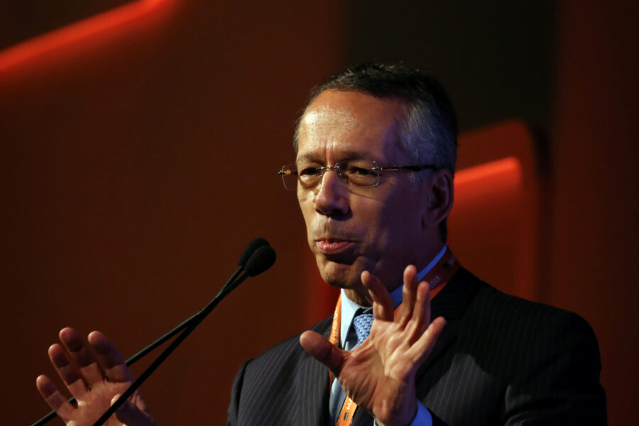 CandidoBracher/Reuters