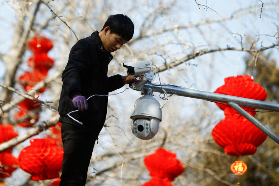 Thomas Peter/ Reuters