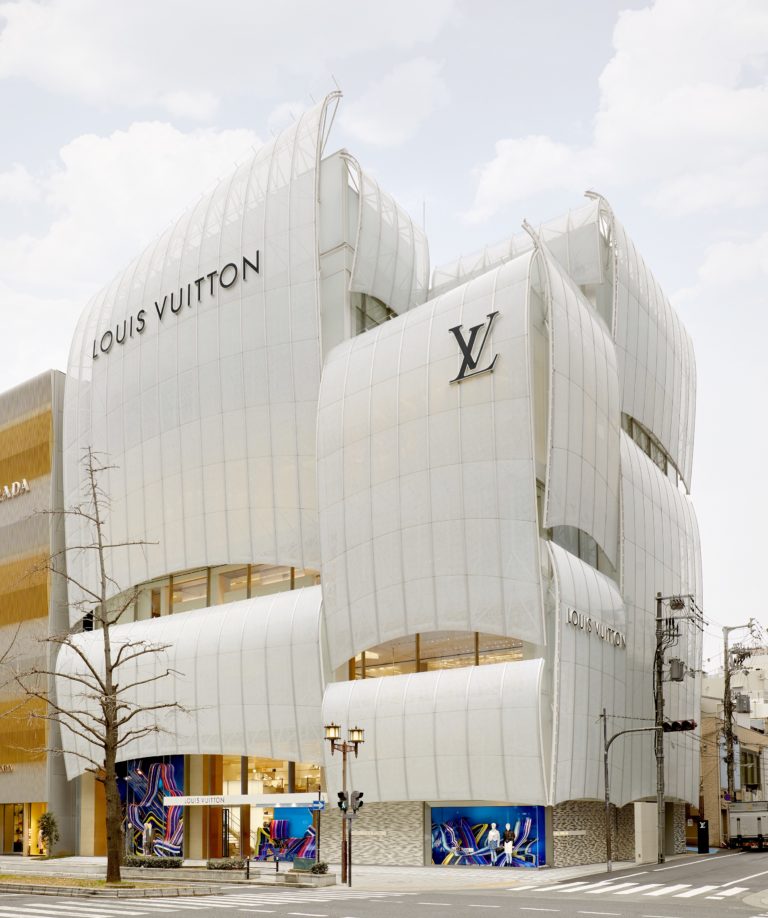 Pela primeira vez na história, Louis Vuitton inaugura café e