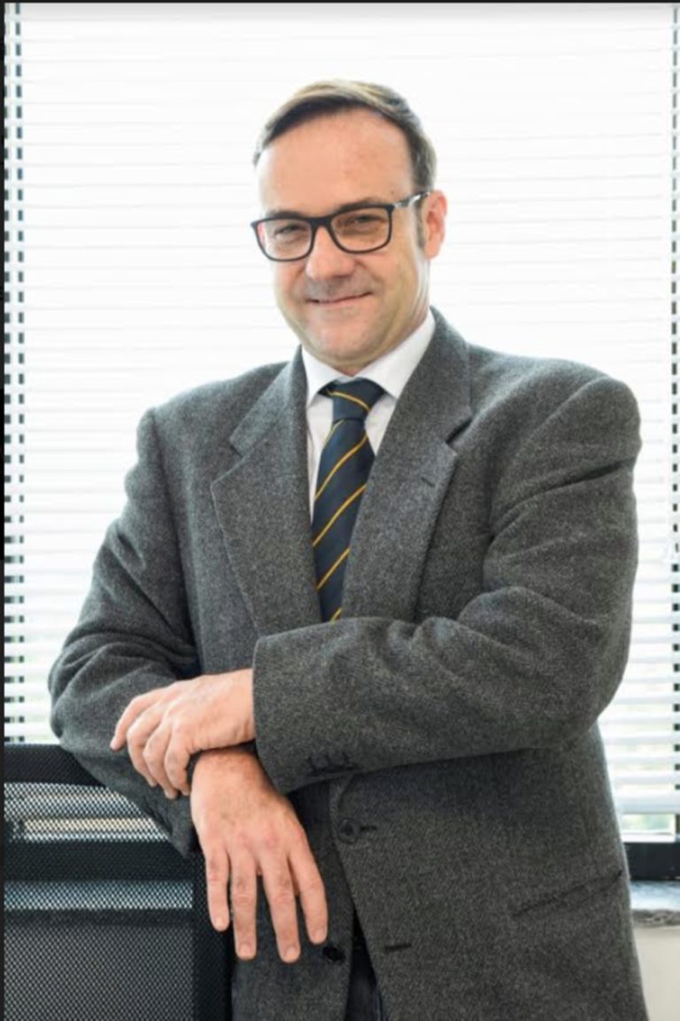 Dr. Eduardo Tancredi