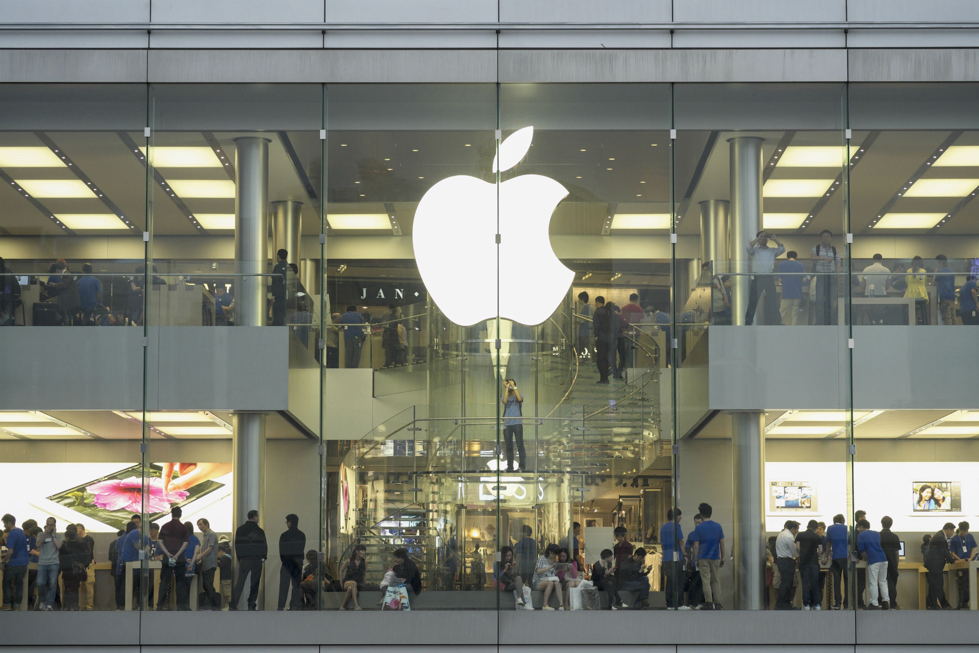 Apple fechará lojas pelo mundo até 27 de março por 