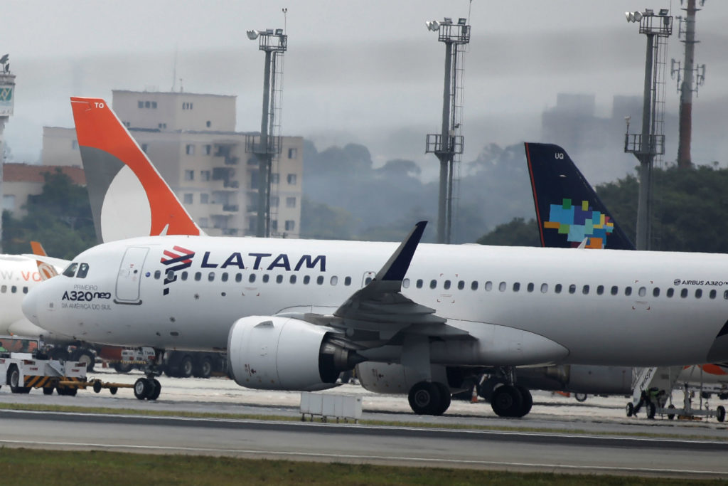 American Airlines suspende todas as rotas para o Brasil por conta do  coronavírus