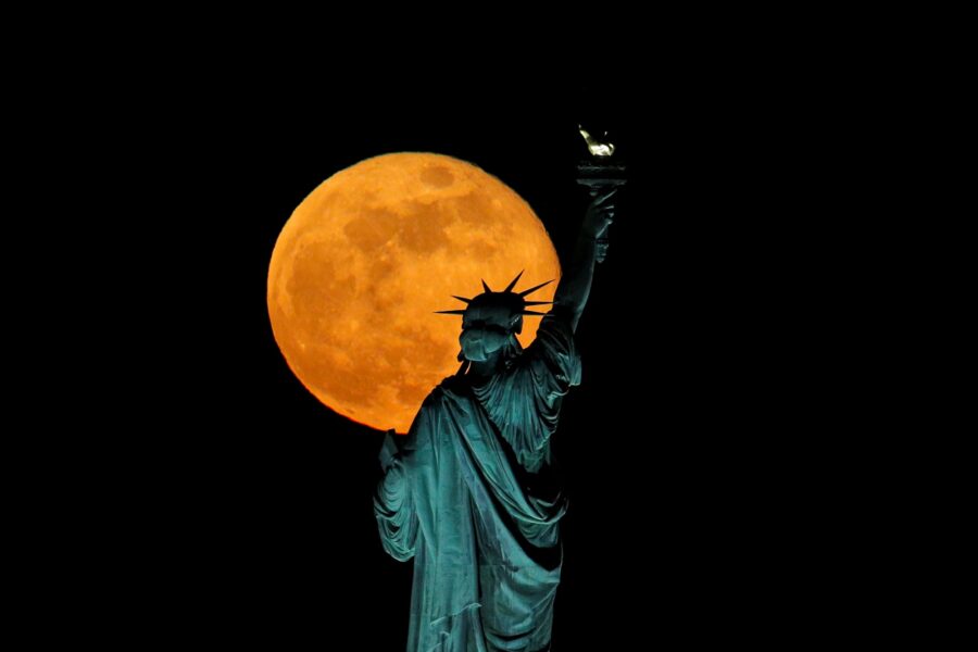REUTERS_Brendan-McDermid