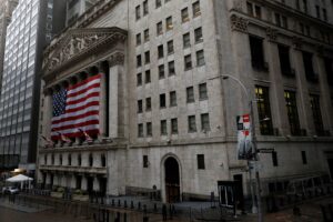 Andrew Kelly/Reuters