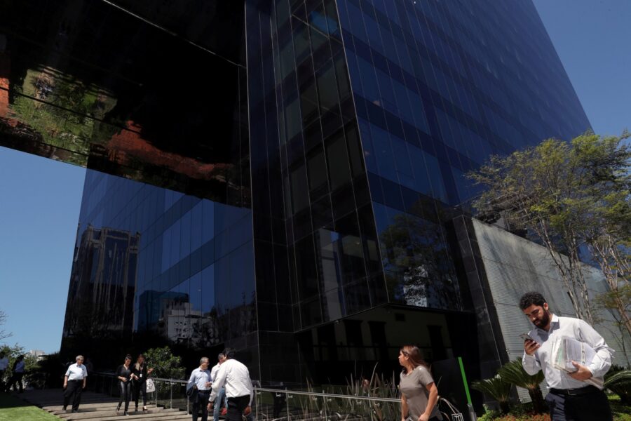 Amanda Perobelli/Reuters