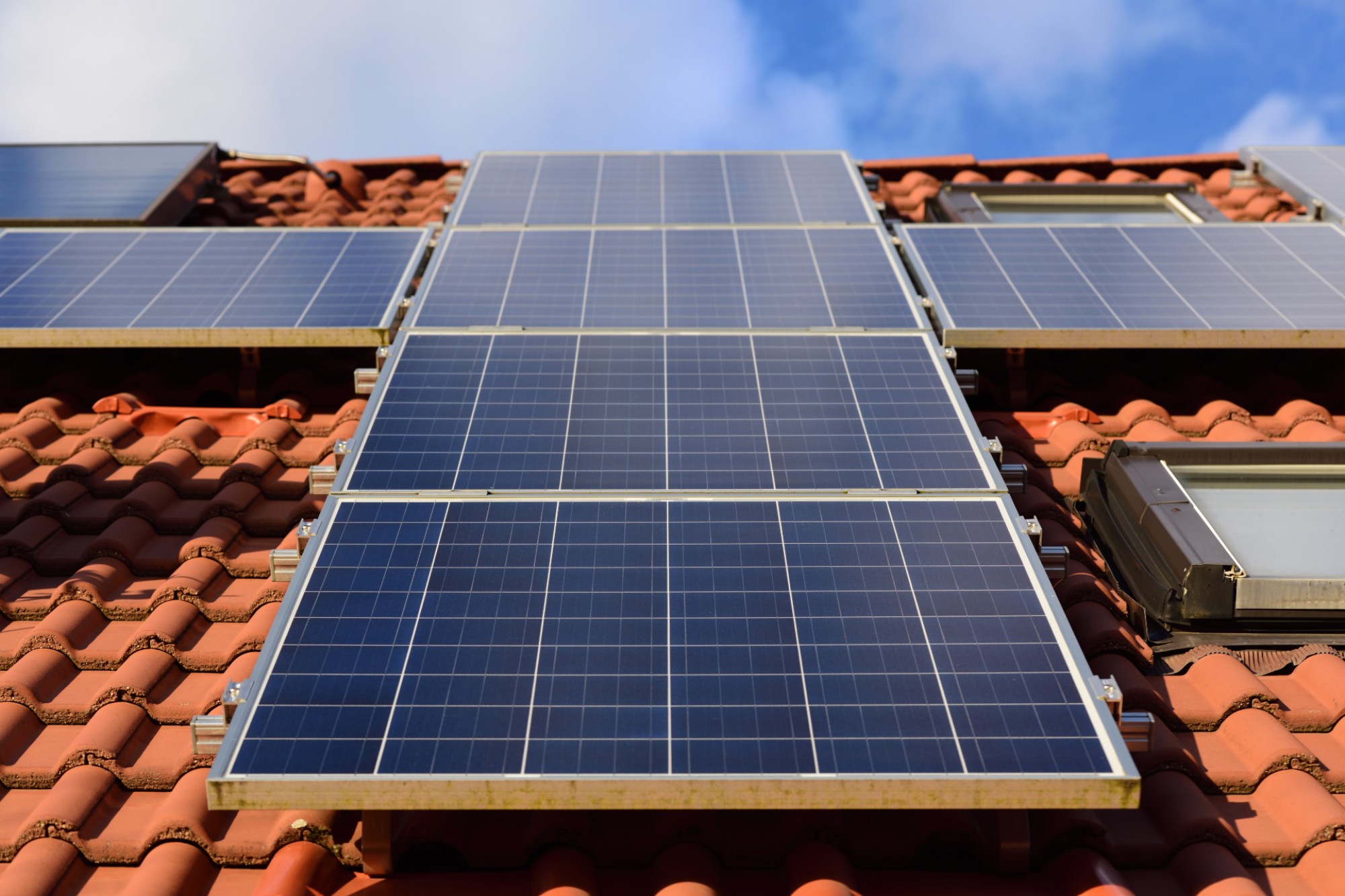 Veja quanto custa implementar um sistema de energia solar na sua casa -  Forbes