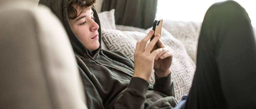 Adolescentes Estão Perdendo a Fé nas Big Techs