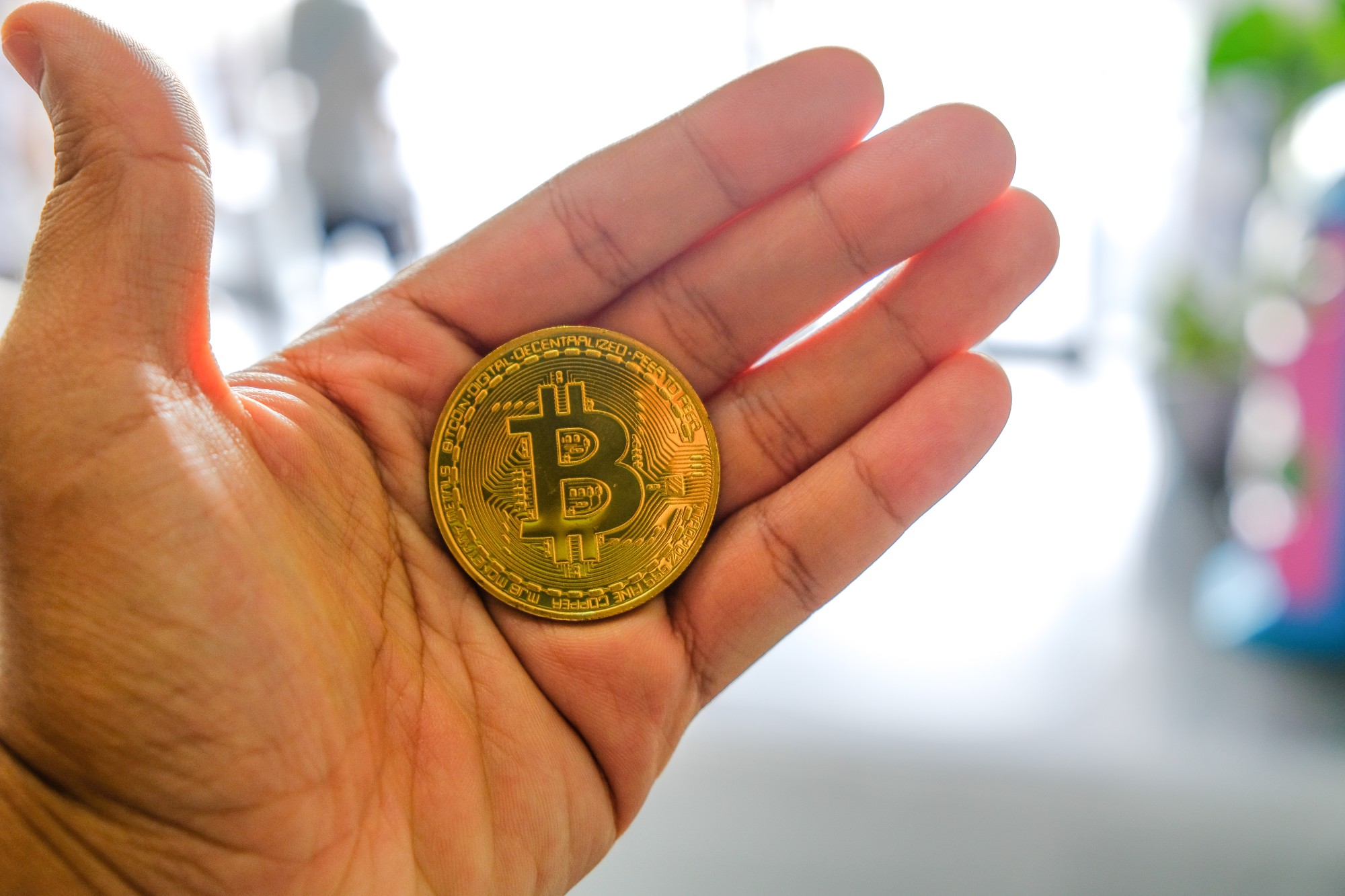 El Salvador se torna primeiro país a adotar bitcoin como moeda legal