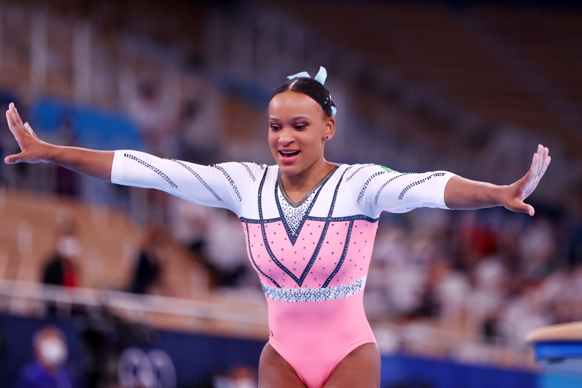 Rebeca Andrade leva ouro no salto, sua 2ª medalha em Tóquio Forbes