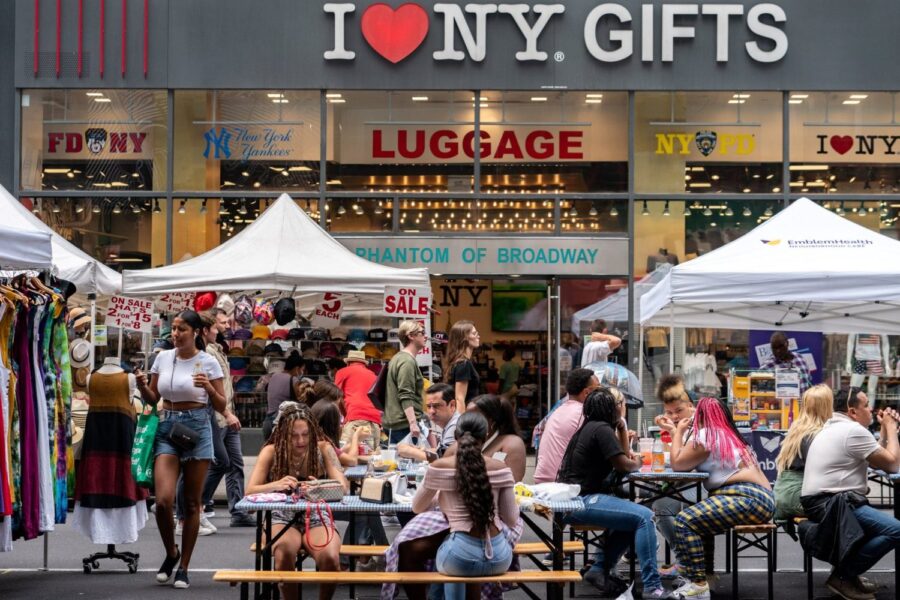 Loja de souvenirs em Nova York, indicando a atividade empresarial
