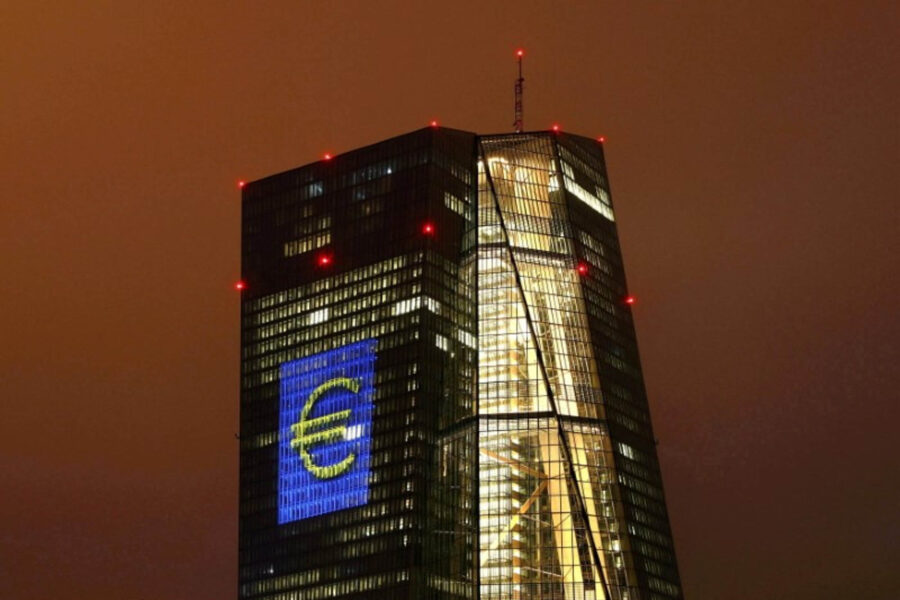 Kai Pfaffenbach/Reuters
