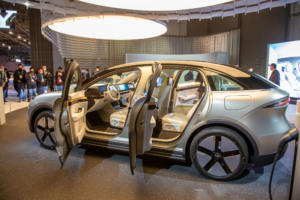 Carro da Sony na exposição CES 2022