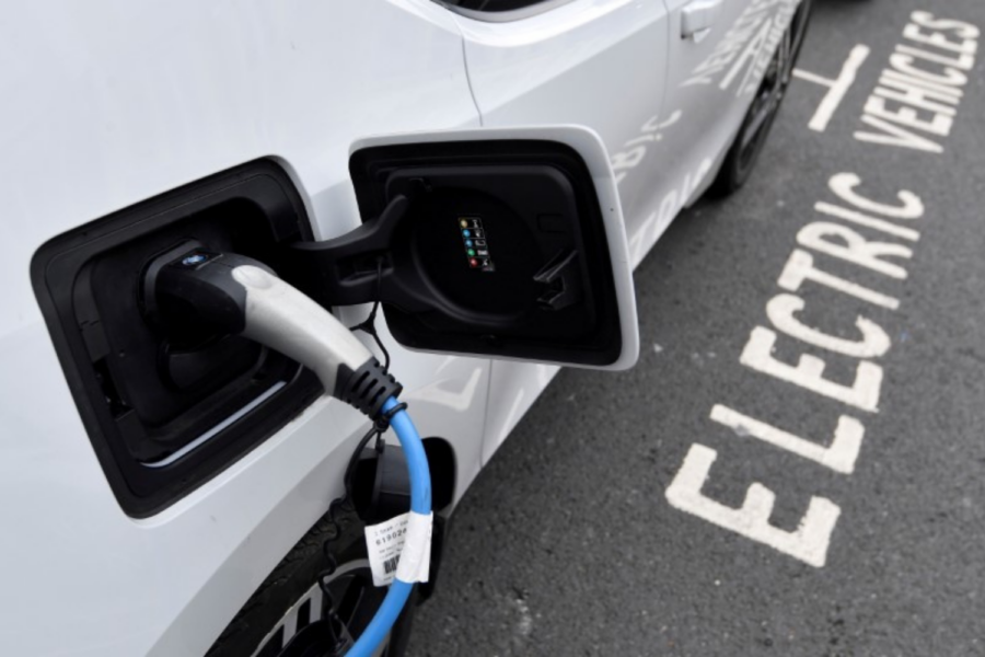 Ponto de recarga de veículos elétricos em Londres, Reino Unido