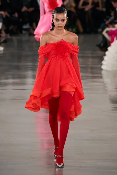 Desfile Feminino Spring-Summer 2022 em Paris