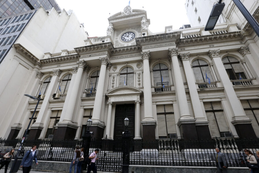 Enrique Marcarian/Reuters
