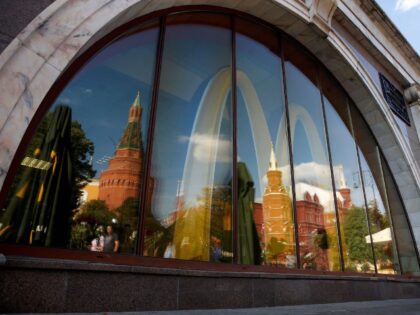 Maxim Zmeyev/Reuters