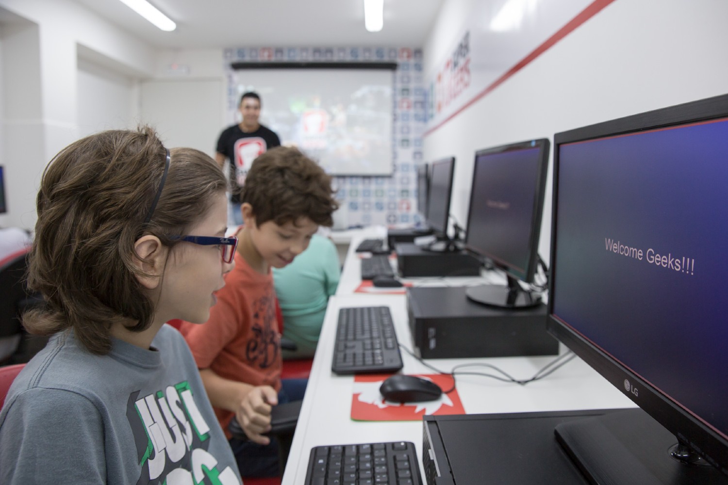 Escolas apostam no jogo Roblox como ferramenta de ensino - Forbes