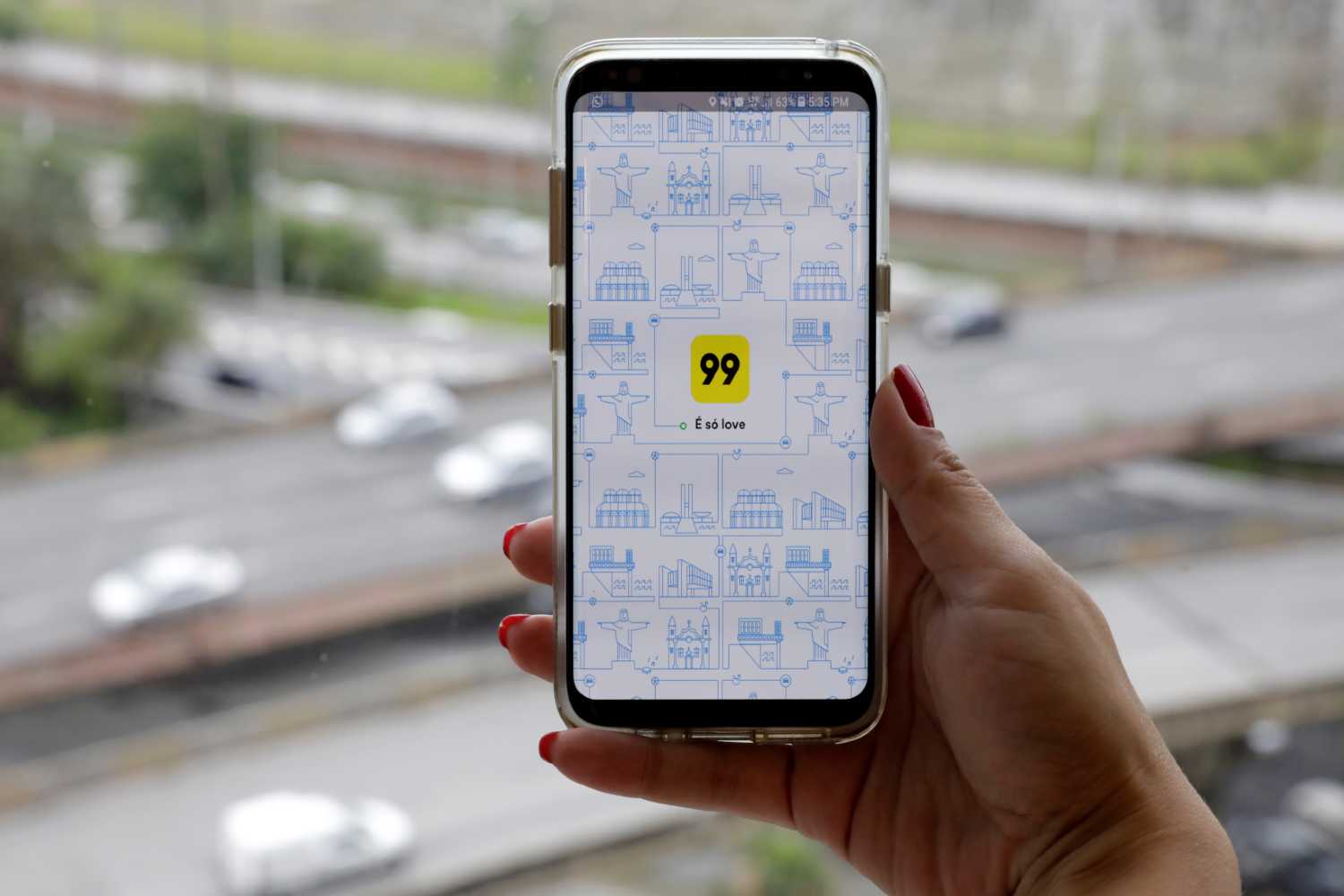 Mídia Car inova ao agregar tecnologia e métricas as campanhas carros de  aplicativo e Táxi - Portal NE9