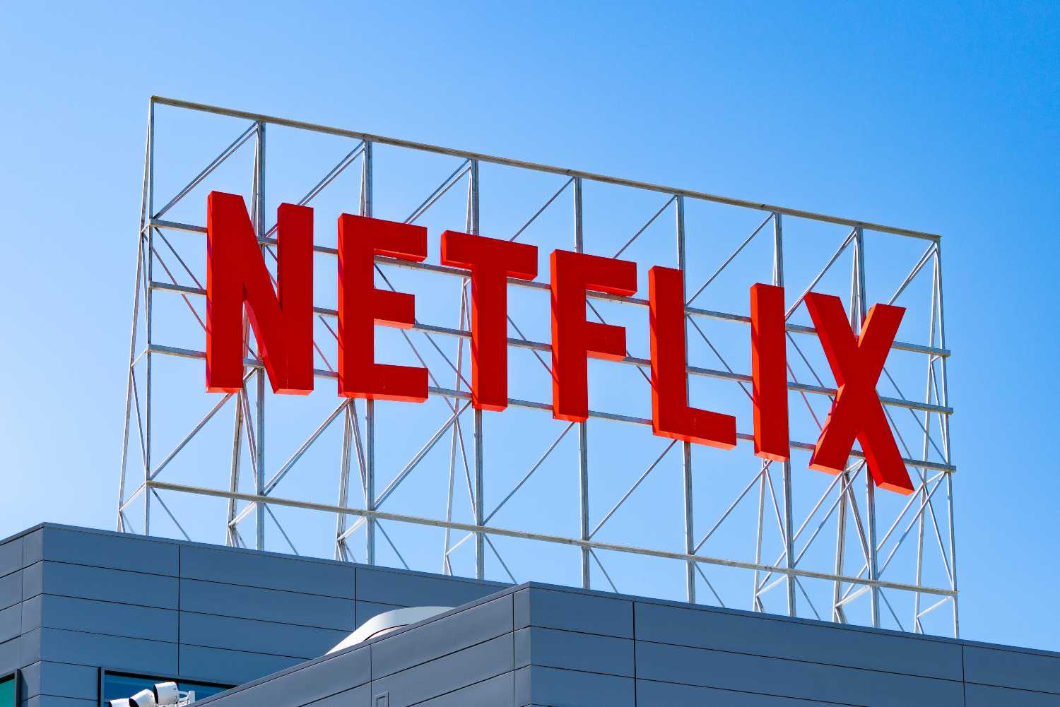 Netflix contrata comissário de bordo por R$ 2 mi ao ano - Forbes