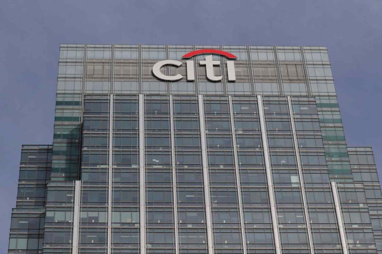 Logotipo do banco Citi é visto em seus escritórios no distrito financeiro de Canary Wharf em Londres, Grã-Bretanha