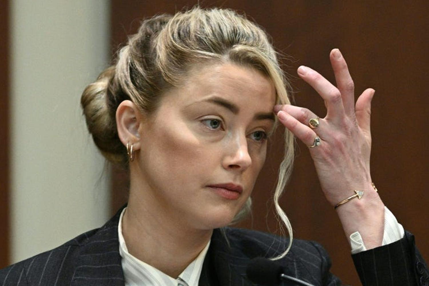 Amber Heard diz que julgamento é o fato mais doloroso de sua