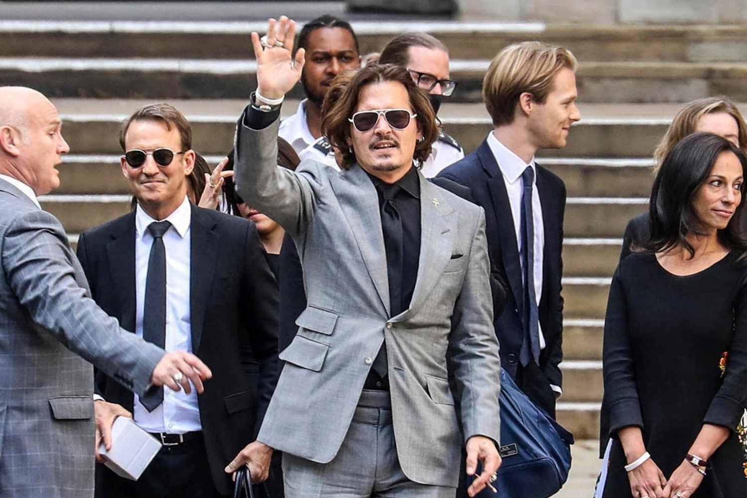 Após julgamento, Johnny Depp e Amber Heard podem encenar um segundo ato? -  ISTOÉ DINHEIRO