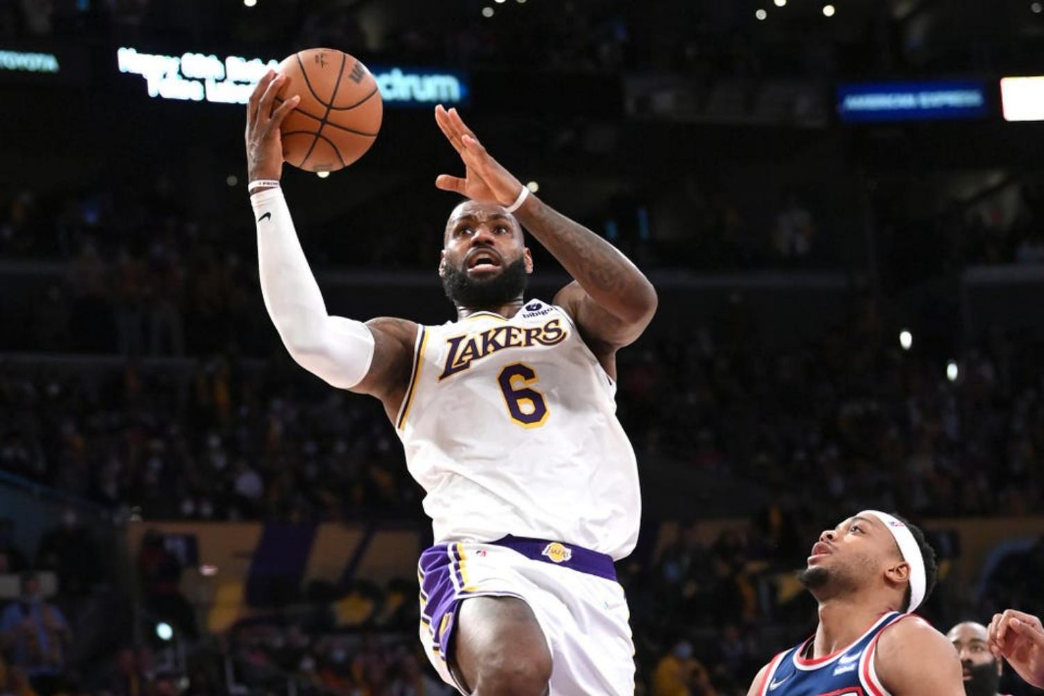 Lebron James é atleta mais bem pago da NBA em 2022; veja ranking