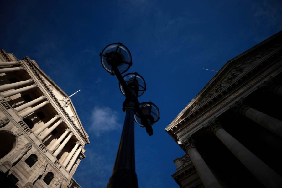 Sedes do Banco da Inglaterra e do Royal Exchange Building em Londres